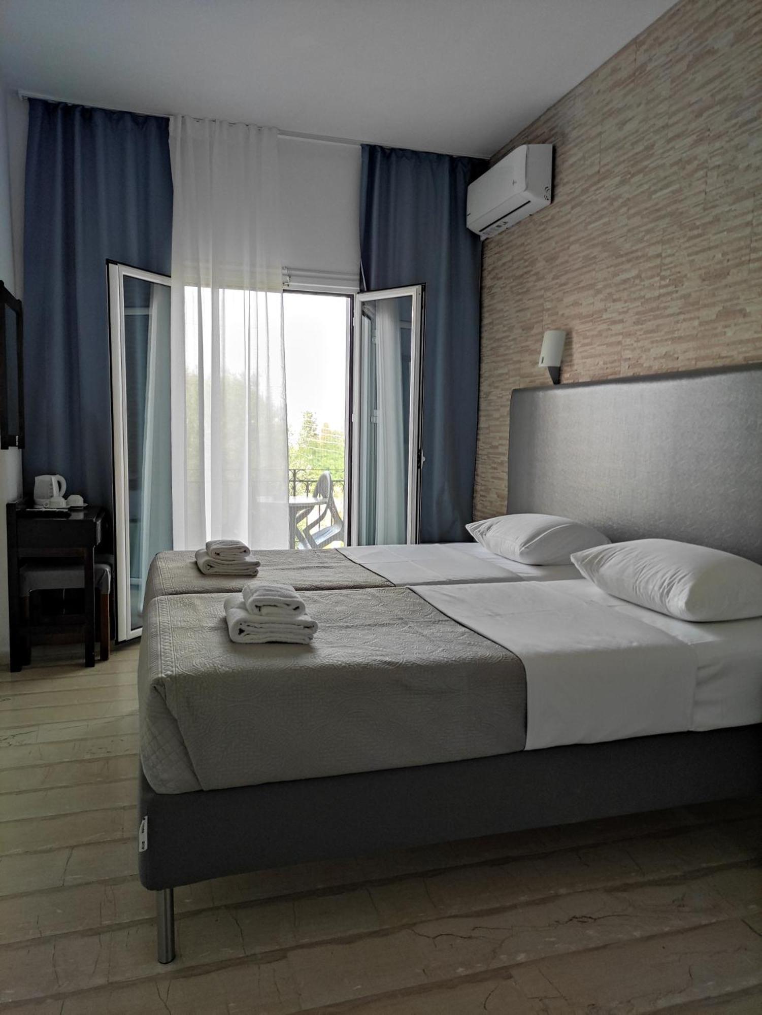 Tina Hotel ดัสเซีย ภายนอก รูปภาพ